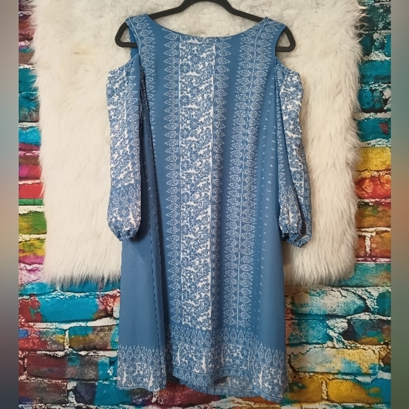 Luxology Blue and White Cold Shoulder Long Sleeve Lined Dress Size 8 - Picture 11 of 14